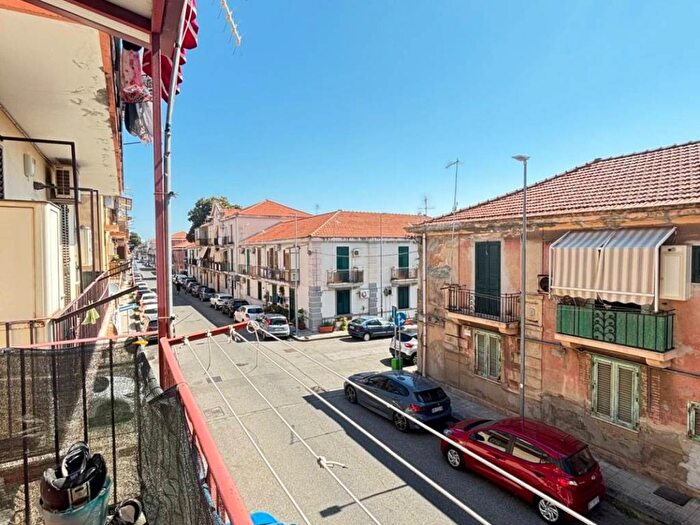 Appartamento trilocale in affitto in Via Luigi Abruzzi, Provinciale, Messina