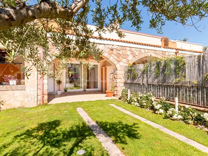 Casa quadrilocale in vendita in Torre degli Ulivi Settore a, Capoterra
