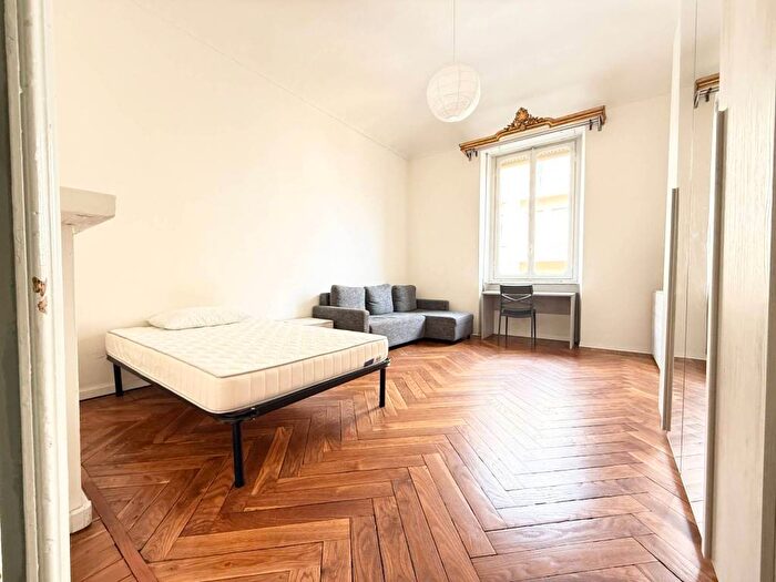 Appartamento con 6 locali in affitto in Via Antonio Canova, San Salvario Dante, Torino