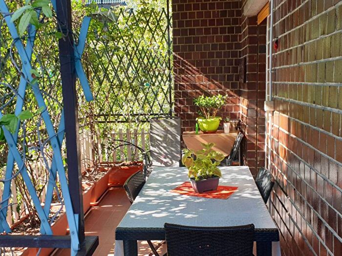 Appartamento bilocale in affitto in Via Arzaga, Bande Nere, Milano