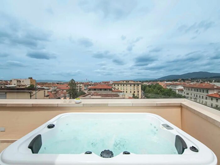 Appartamento monolocale in affitto in Viale Giacomo Matteotti, Firenze