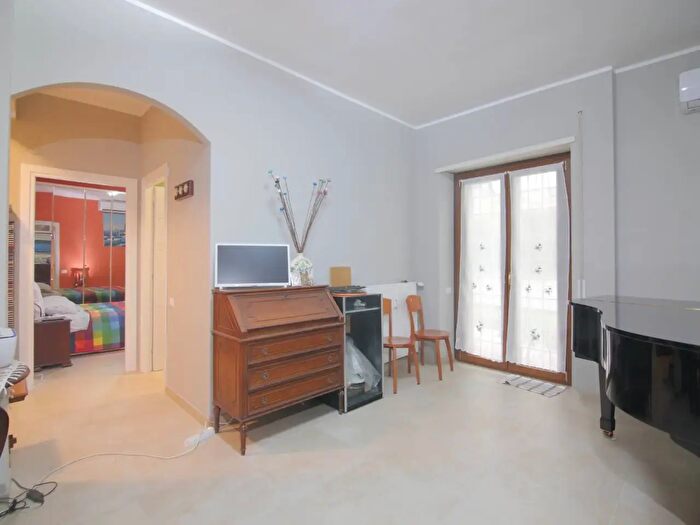 Appartamento bilocale in vendita in Via Corrado del Greco, Roma