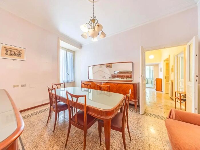 Appartamento trilocale in vendita in Via Benedetto Varchi, Roma