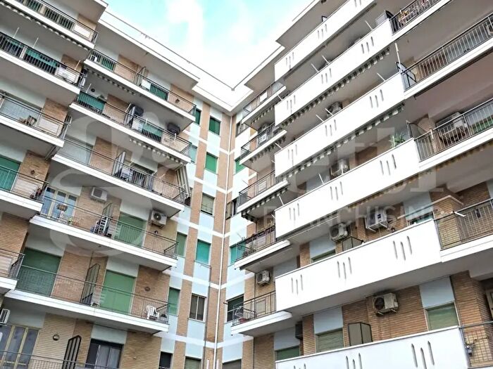 Appartamento trilocale in vendita in Via Lungomare Snc, Catanzaro