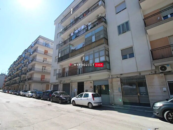 Appartamento trilocale in affitto in Via Trento, Martina Franca