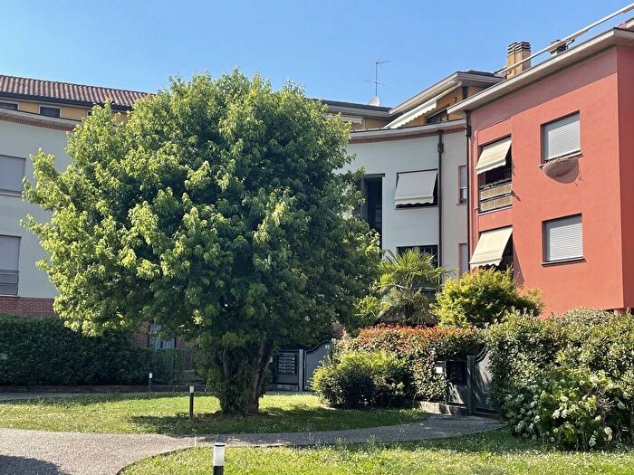 Appartamento trilocale in affitto in Centro, Giussano