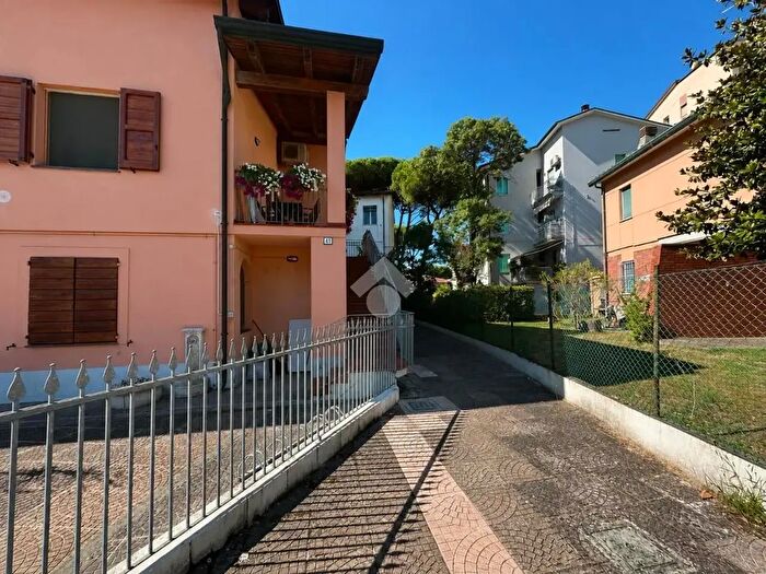 Appartamento trilocale in vendita in Via del Timone, Ravenna