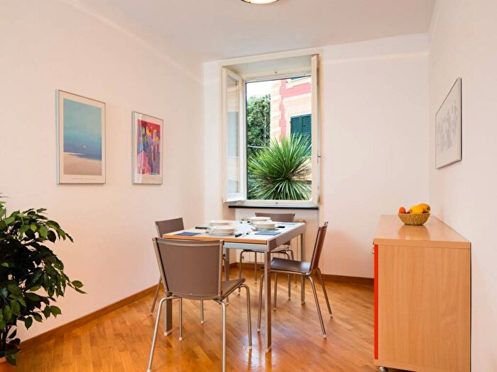 Appartamento trilocale in affitto in Via XXV Aprile, Centro, Sestri Levante