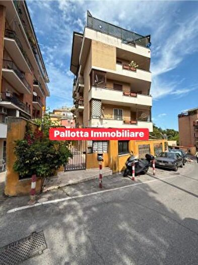 Appartamento bilocale in vendita in Via Gradoli, Roma