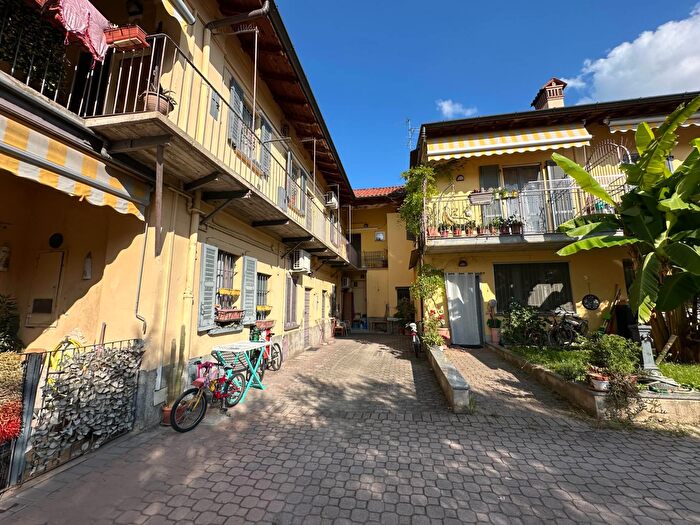 Appartamento bilocale in vendita in Via Roma, Pioltello