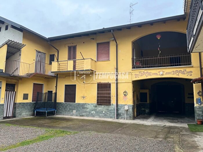 Appartamento con 5 locali in vendita in Via Zara, Nerviano