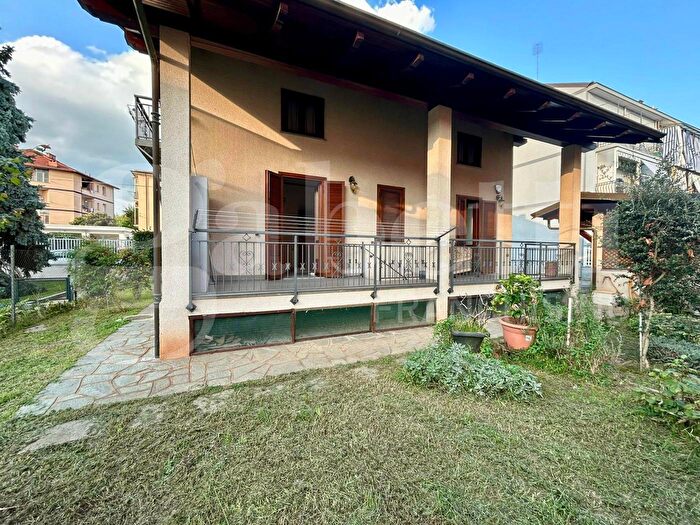 Casa con 5 locali in vendita in Via Bellini, Orbassano