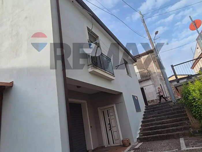 Casa con 6 locali in vendita in Via Mancini, Flumeri