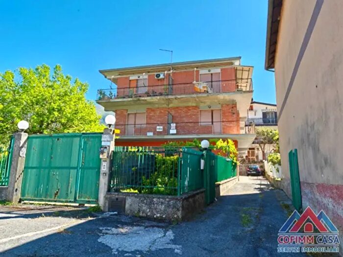 Appartamento trilocale in vendita in Via Nazionale, Balsorano