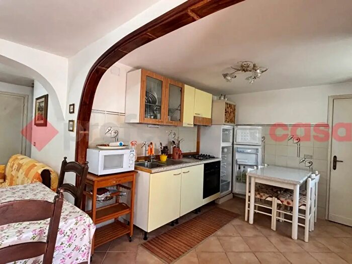 Casa quadrilocale in vendita in Via Santa Maria della Quercia, Guarcino