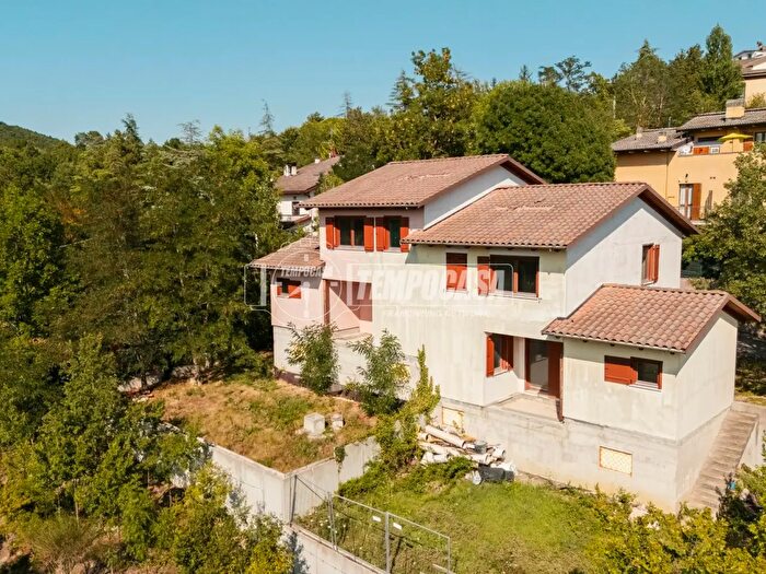 Casa con 5 locali in vendita in Monterenzio