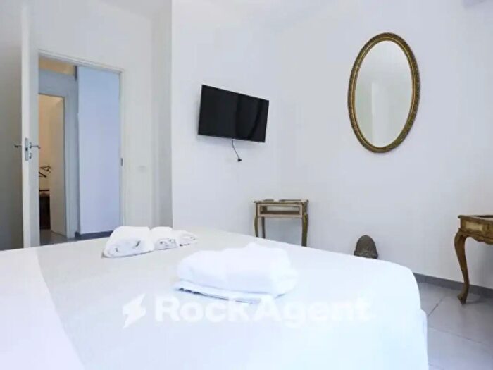 Appartamento quadrilocale in vendita in Vico San Maria Ad Agnone, Napoli