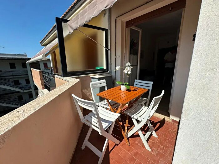 Appartamento trilocale in vendita in Via Isola di Pantelleria, Follonica