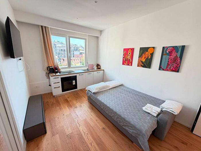 Appartamento bilocale in affitto in VIA VALBRONA, Greco Segnano, Milano