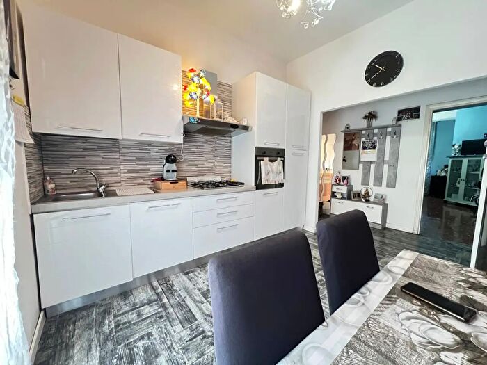 Appartamento trilocale in vendita in Via Calatfimi, Latina