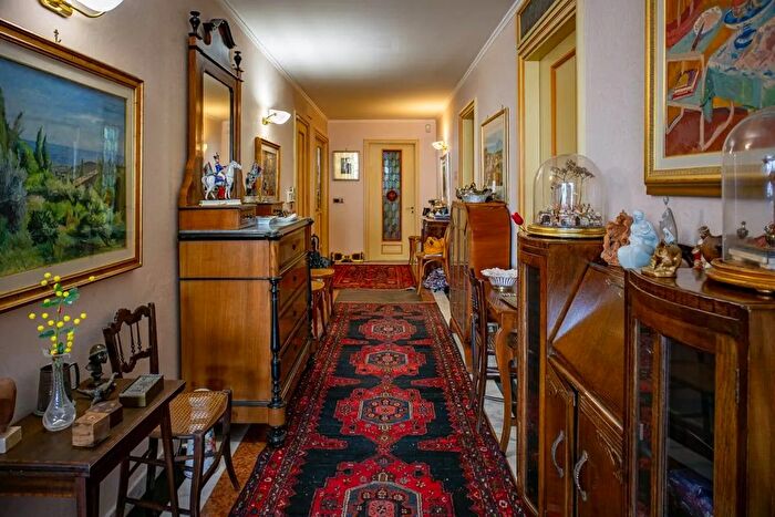 Appartamento con 7 locali in vendita in Via Androne Catania, Catania