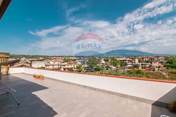 Appartamento quadrilocale in vendita in Via Giuseppe Seminara, Acireale