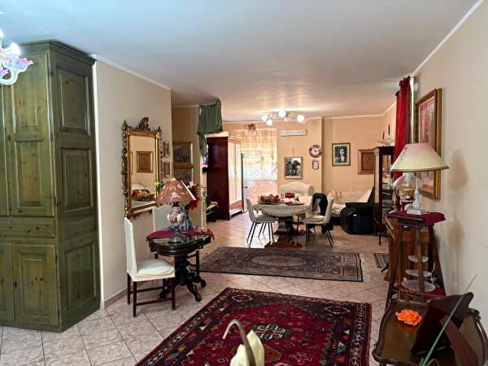 Appartamento quadrilocale in vendita in Via Generale Francesco Salemi, Palermo