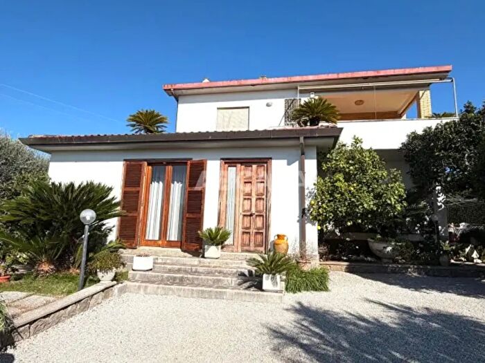 Appartamento quadrilocale in vendita in Via Ariana, Velletri