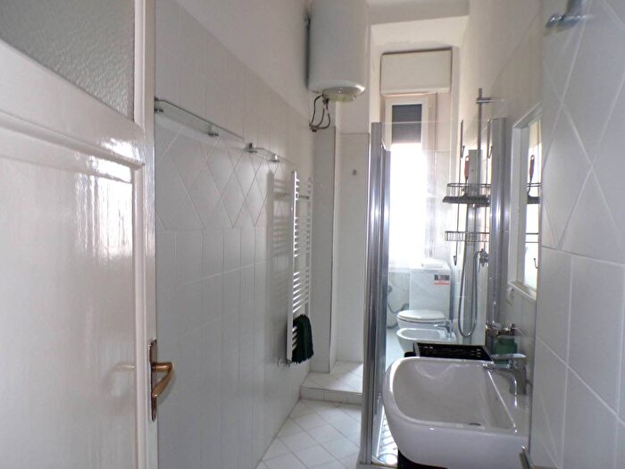 Appartamento trilocale in affitto in Via Noto, Vigentino Fatima, Milano