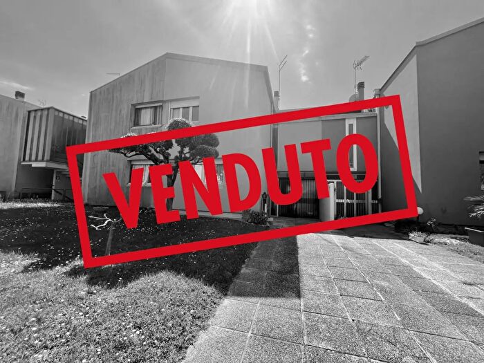 Casa con 7 locali in vendita in San Vito Al Tagliamento