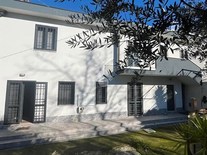 Casa con 5 locali in vendita in Via Bracale, Baronissi
