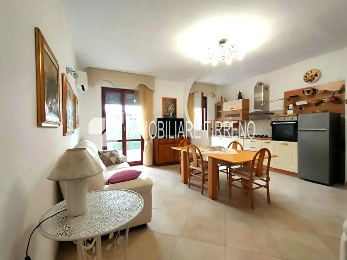 Appartamento trilocale in vendita in Massa