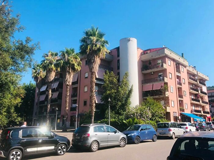 Appartamento con 5 locali in vendita in Via John Fitzgerald Kennedy, Salerno