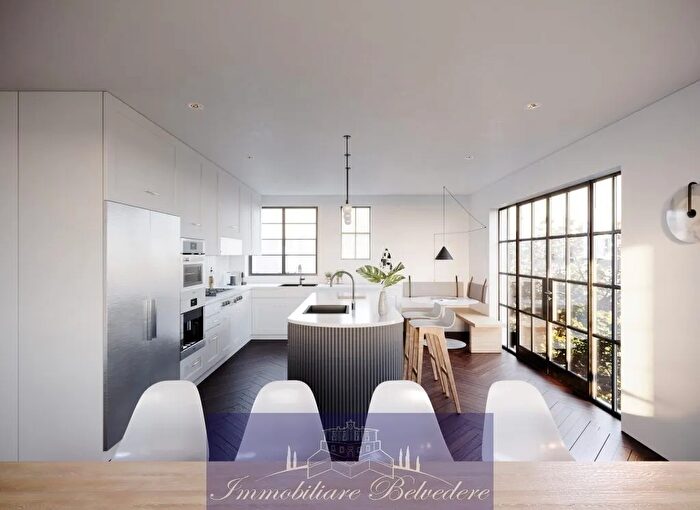 Appartamento con 9 locali in vendita in Piazza della Signoria, Firenze