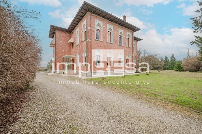 Case in Vendita e in Affitto - 2