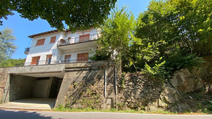 Appartamento con 5 locali in vendita in Via Roma, Urbe