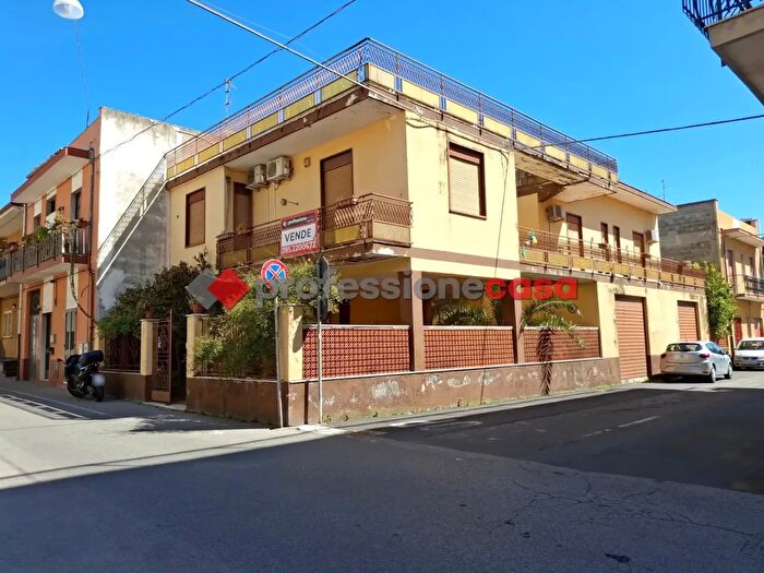 Casa con 5 locali in vendita in Via Ulivi, San Gregorio Di Catania