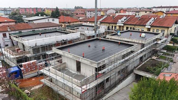 Casa trilocale in vendita in Via Fratelli Cairoli, Romano Di Lombardia