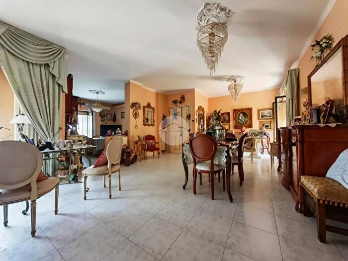 Appartamento con 6 locali in vendita in Via Coppa Santa, Manfredonia