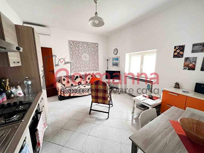 Appartamento trilocale in affitto in Piazza Francesco Crispi, Aversa