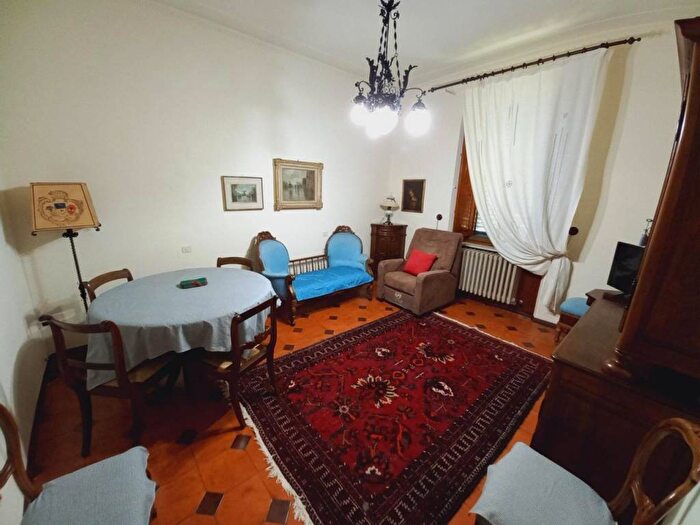 Casa con 6 locali in affitto in VIA LUDOVICO ZAMENHOF, Centro Storico, Pistoia