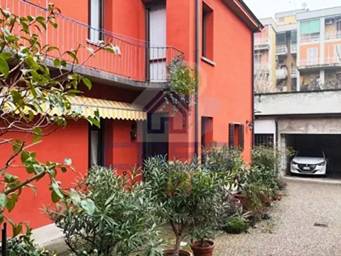 Casa con 6 locali in vendita in Via Francesco Soldi N°, Cremona