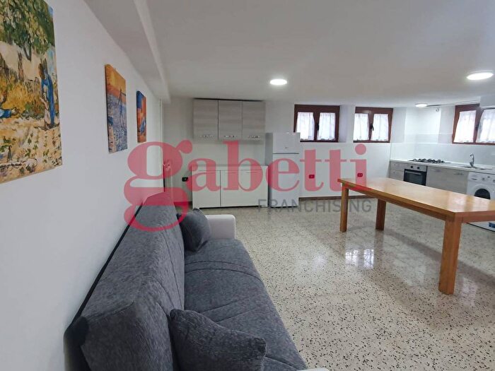 Appartamento bilocale in affitto in Via Colonia Giulia SN, Centro, Venafro