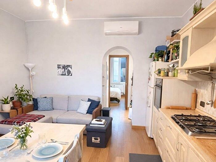 Appartamento bilocale in affitto in Via Giulio Perticari, Cimiano, Milano