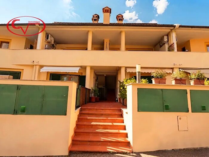 Appartamento trilocale in vendita in Borgo Vepri, Bucine