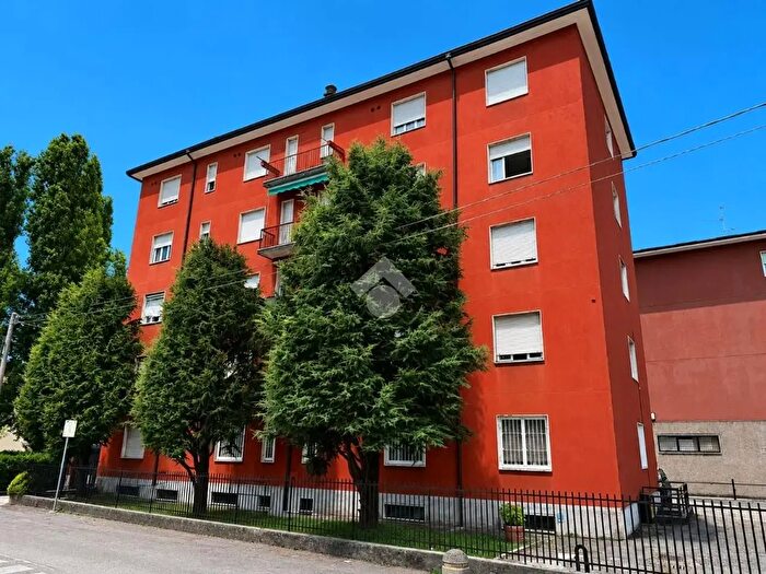 Appartamento bilocale in vendita in Via Bergamo, Osnago