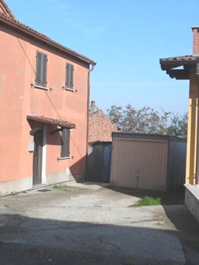 Casa con 7 locali in vendita in Castana