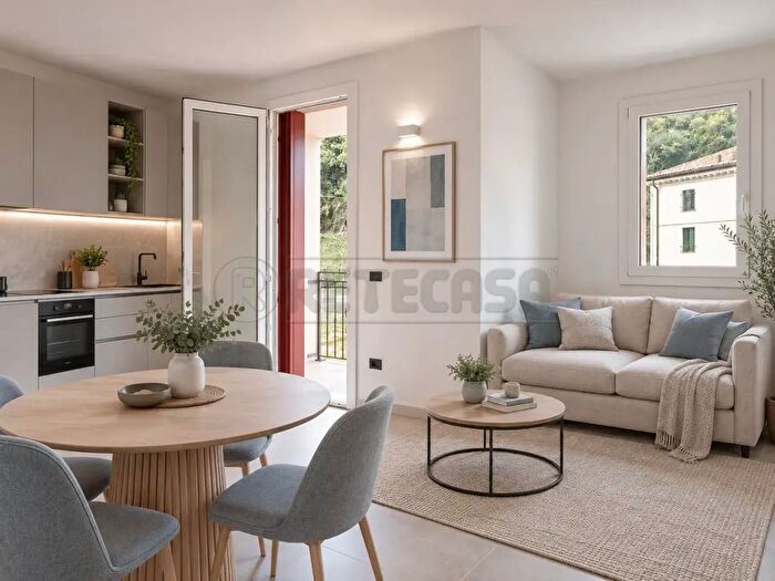 Appartamento quadrilocale in vendita in Via Arasella, Isola Vicentina