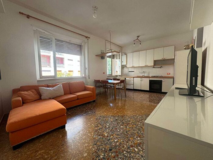 Appartamento trilocale in affitto in via paola falconieri, Monteverde Nuovo, Roma