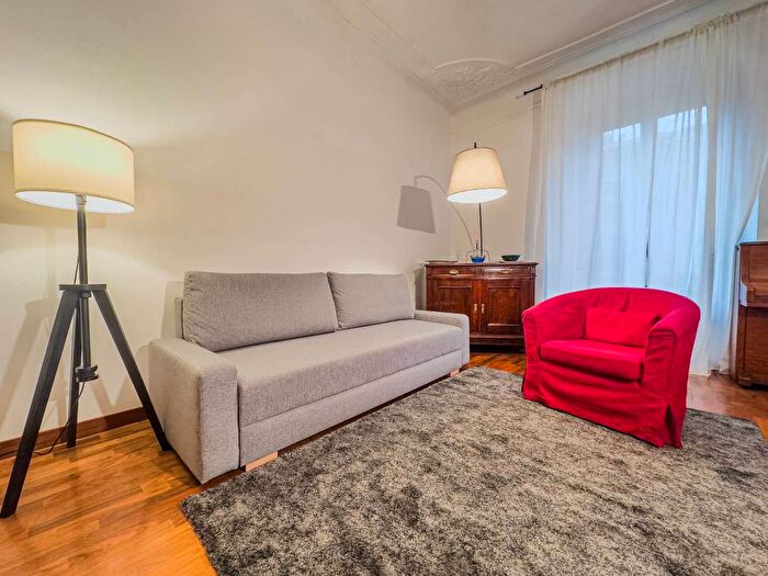 Appartamento trilocale in affitto in Via Lepontina, Farini, Milano